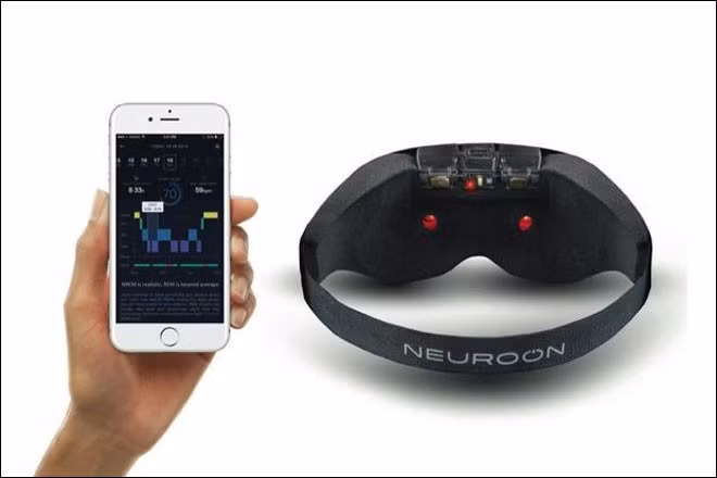 Mặt nạ đêm Neuroon giúp phân tích sóng não, chuyển động mắt, căng cơ, oxy máu và nhiệt độ cơ thể bằng các điện cực nhỏ và cảm biến hồng ngoại./.
