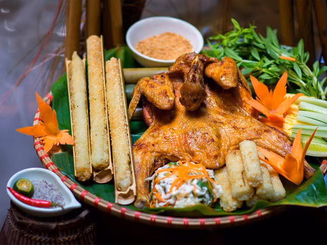 Com lam gao nep an voi thit bo, thit de, thit ga... ngon kho cuong