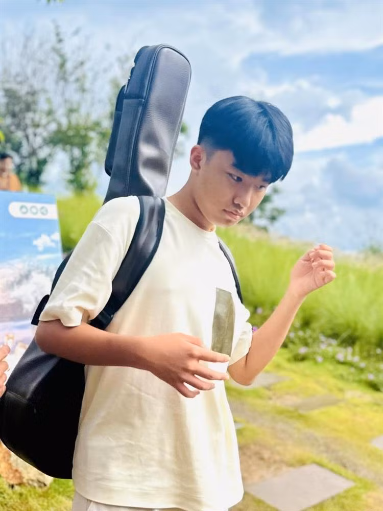 Ung Hoang Phuc 