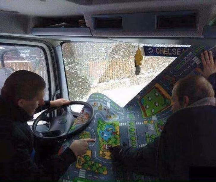Khi tôi và đứa bạn đi đường mà không tin vào Google Map.