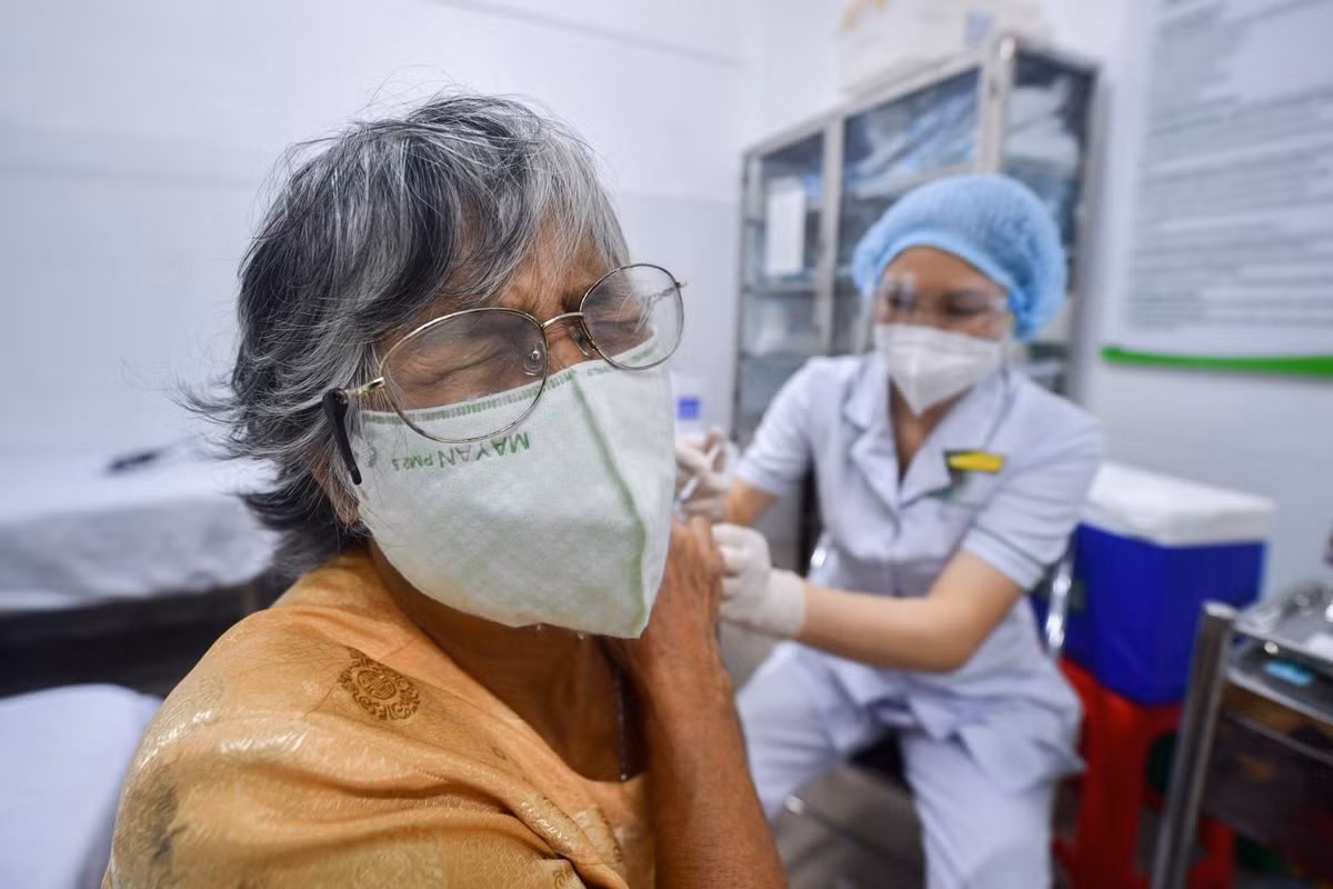 Hieu dung ve viec F0 tu vong du da duoc tiem vaccine COVID-19-Hinh-5