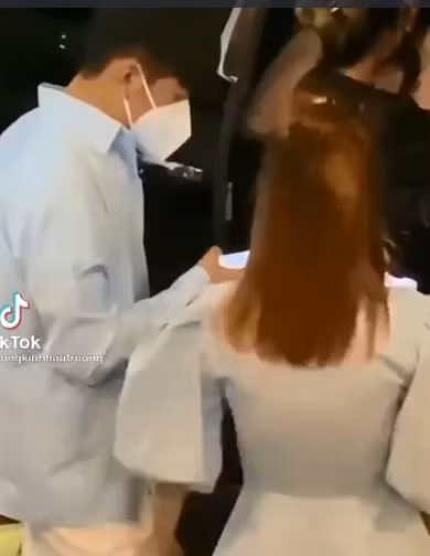 Khoảnh khắc Puka và Gin Tuấn Kiệt hẹn hò ngoài phố Khoanh khac Puka va Gin Tuan Kiet hen ho ngoai pho