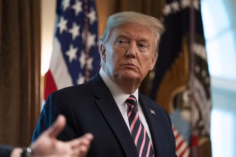 Ong Trump vui mung sau khi ty phu Elon Musk mua lai Twitter