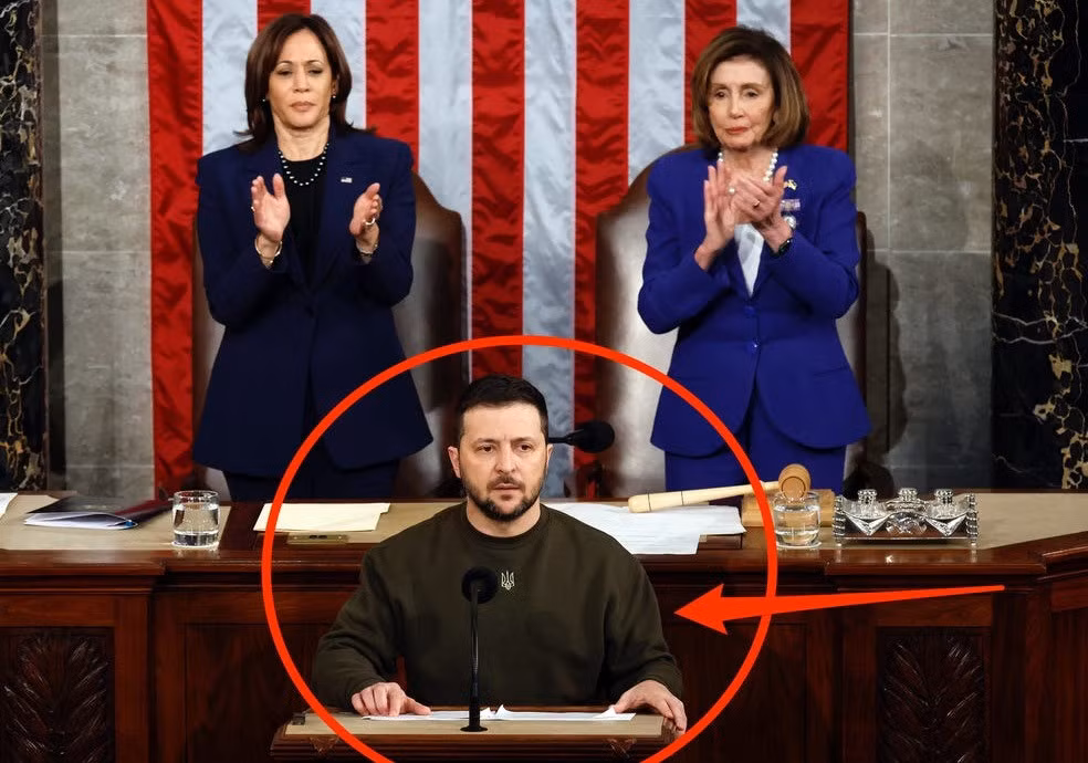 Chay hang mau ao len ong Zelensky mac khi phat bieu