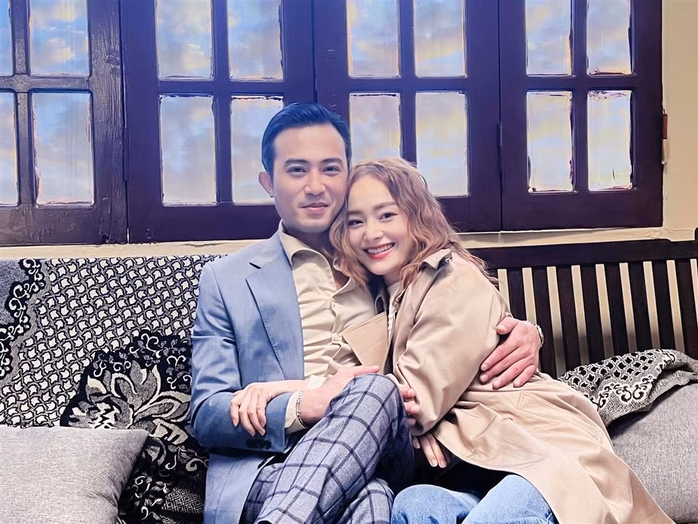 Phan ung chong Tay khi Lan Phuong khoe anh om nam dong nghiep