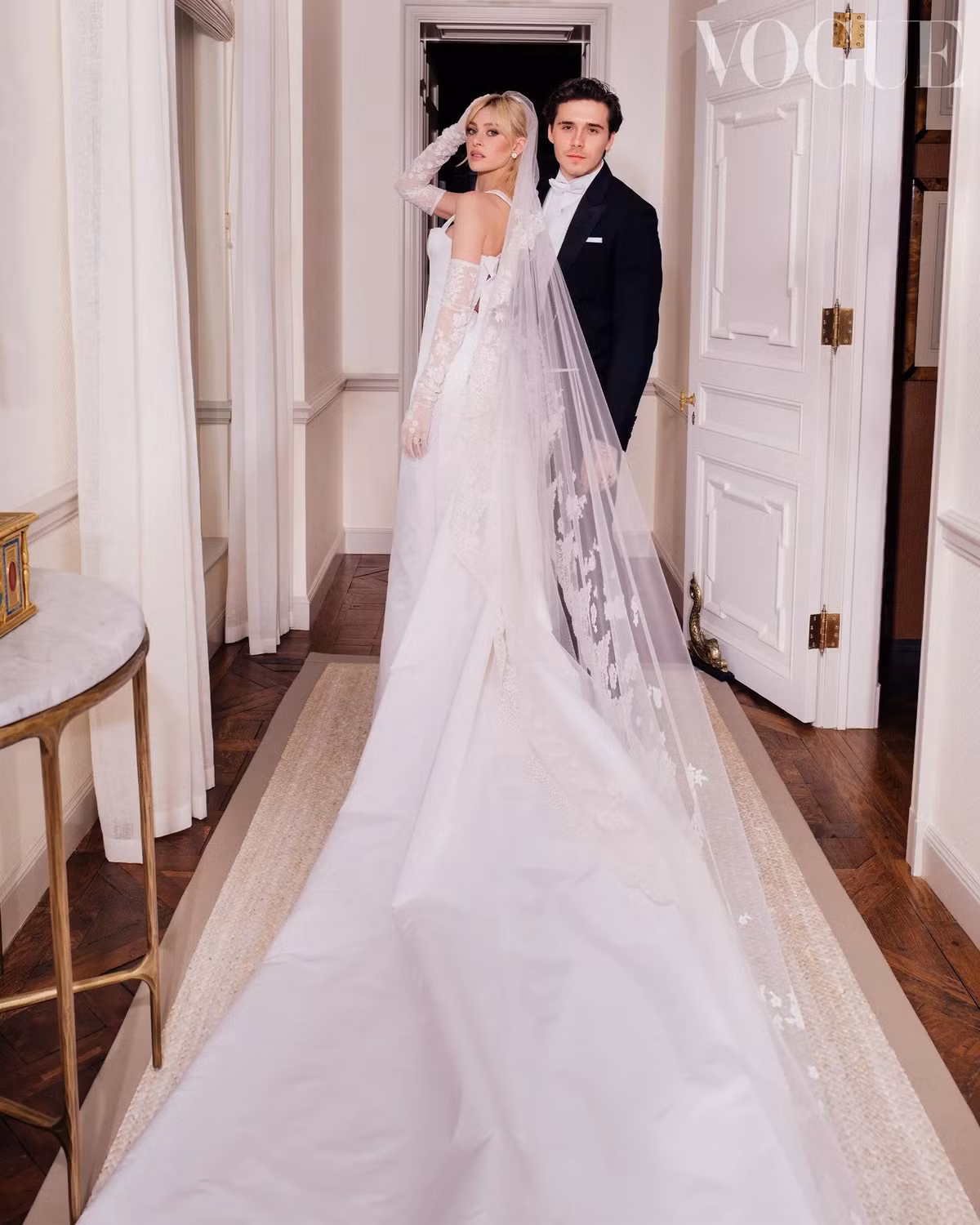 Chiec vay khien moi quan he giua Victoria Beckham va con dau ran nut-Hinh-2