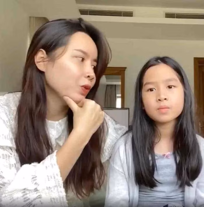 3 nhóc tỳ nhà sao Việt giỏi ngoại ngữ, bắn tiếng anh như gió 3 nhoc ty nha sao Viet gioi ngoai ngu, ban tieng anh nhu gio
