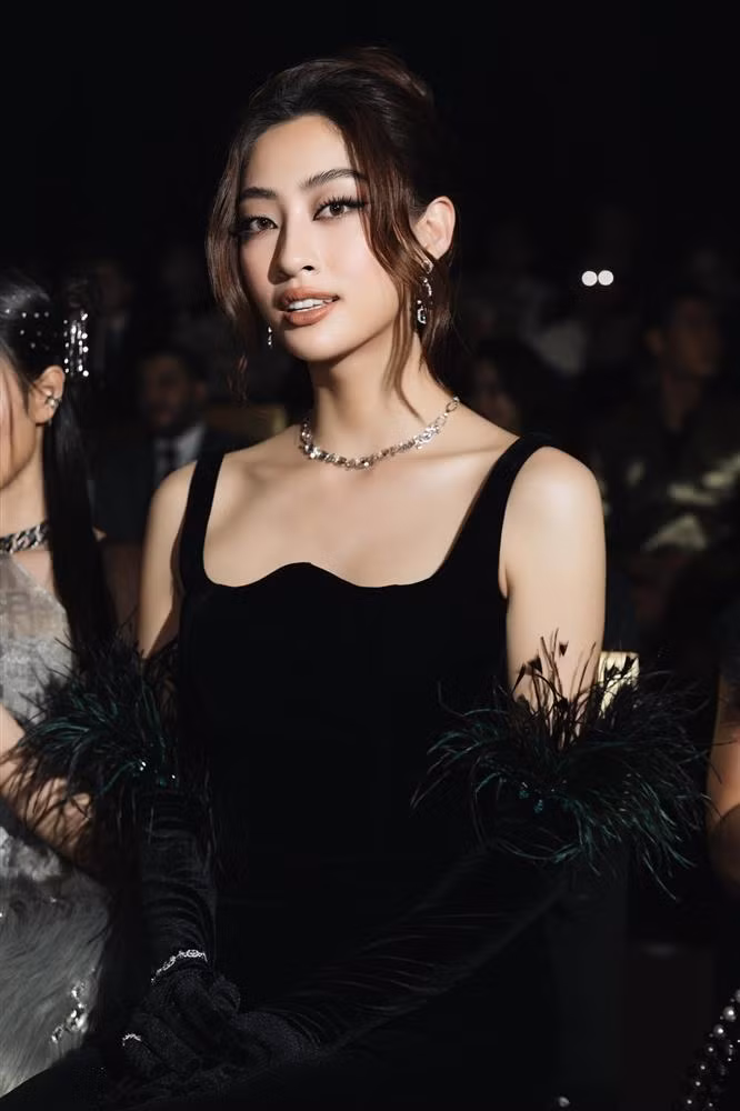 Anh 'bi tag' de lo nhan sac that Luong Thuy Linh-Hinh-5