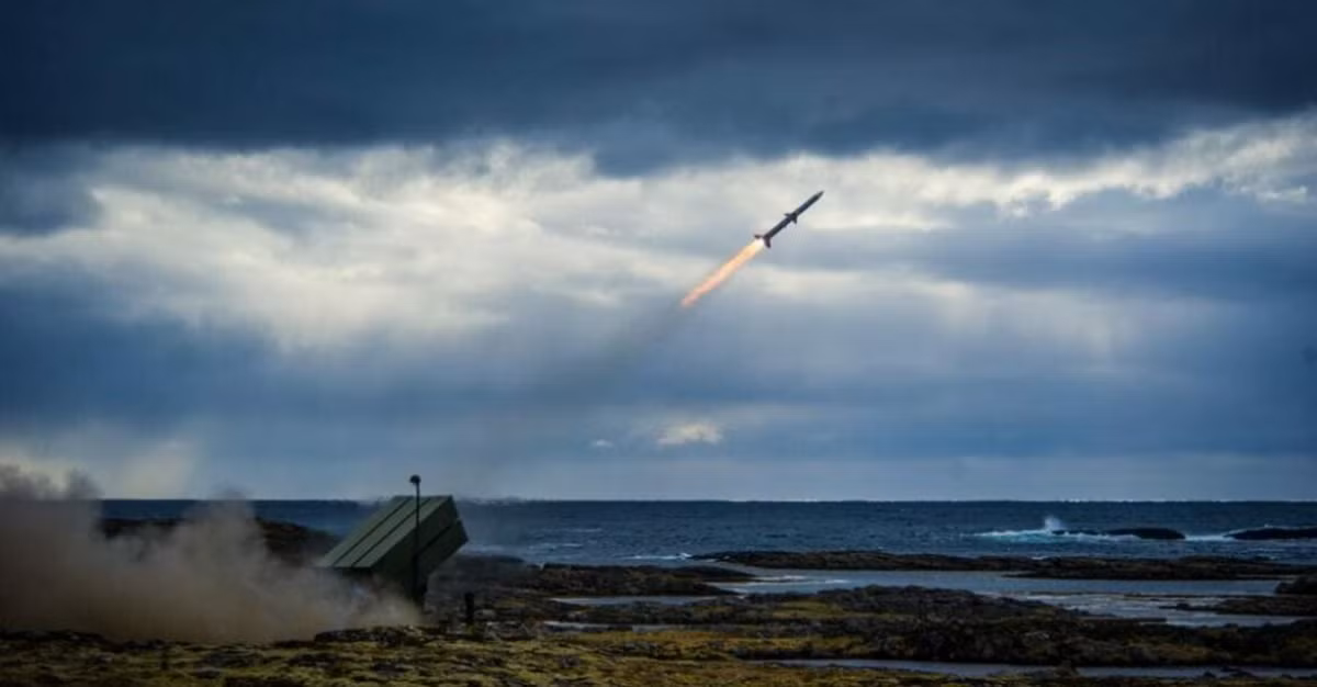 Cach Nga dung UAV doi pho voi he thong phong khong NASAMS