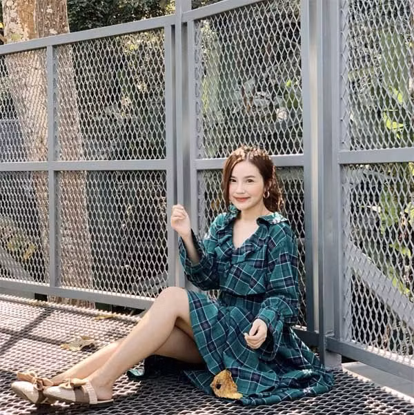 Loạt sao Việt lại chỉ thích lăng xê xanh lá đầy cá tính - Hình 14 Loat sao Viet lai chi thich lang xe xanh la day ca tinh-Hinh-14