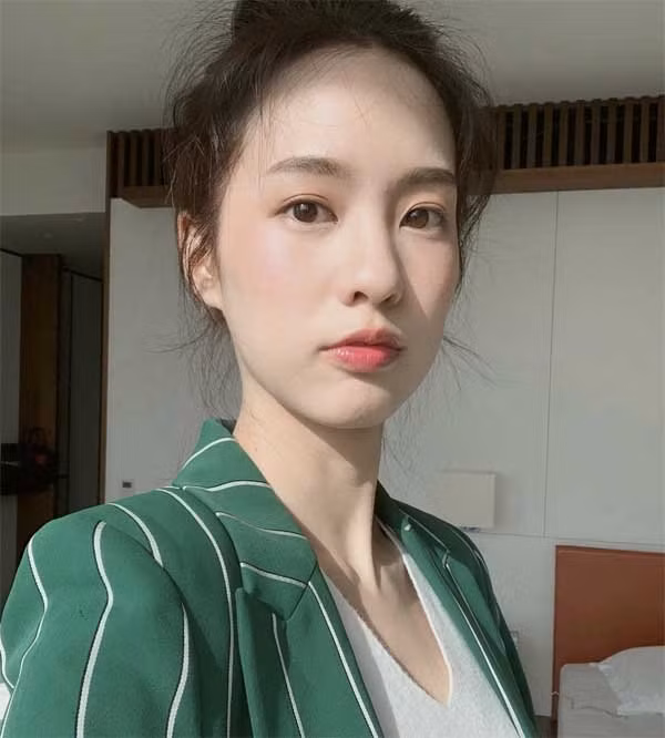 Loạt sao Việt lại chỉ thích lăng xê xanh lá đầy cá tính - Hình 18 Loat sao Viet lai chi thich lang xe xanh la day ca tinh-Hinh-18