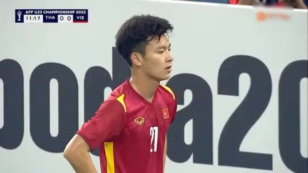 Thu khoa dai hoc nhin doi len duong chi vien U23 Viet Nam-Hinh-2