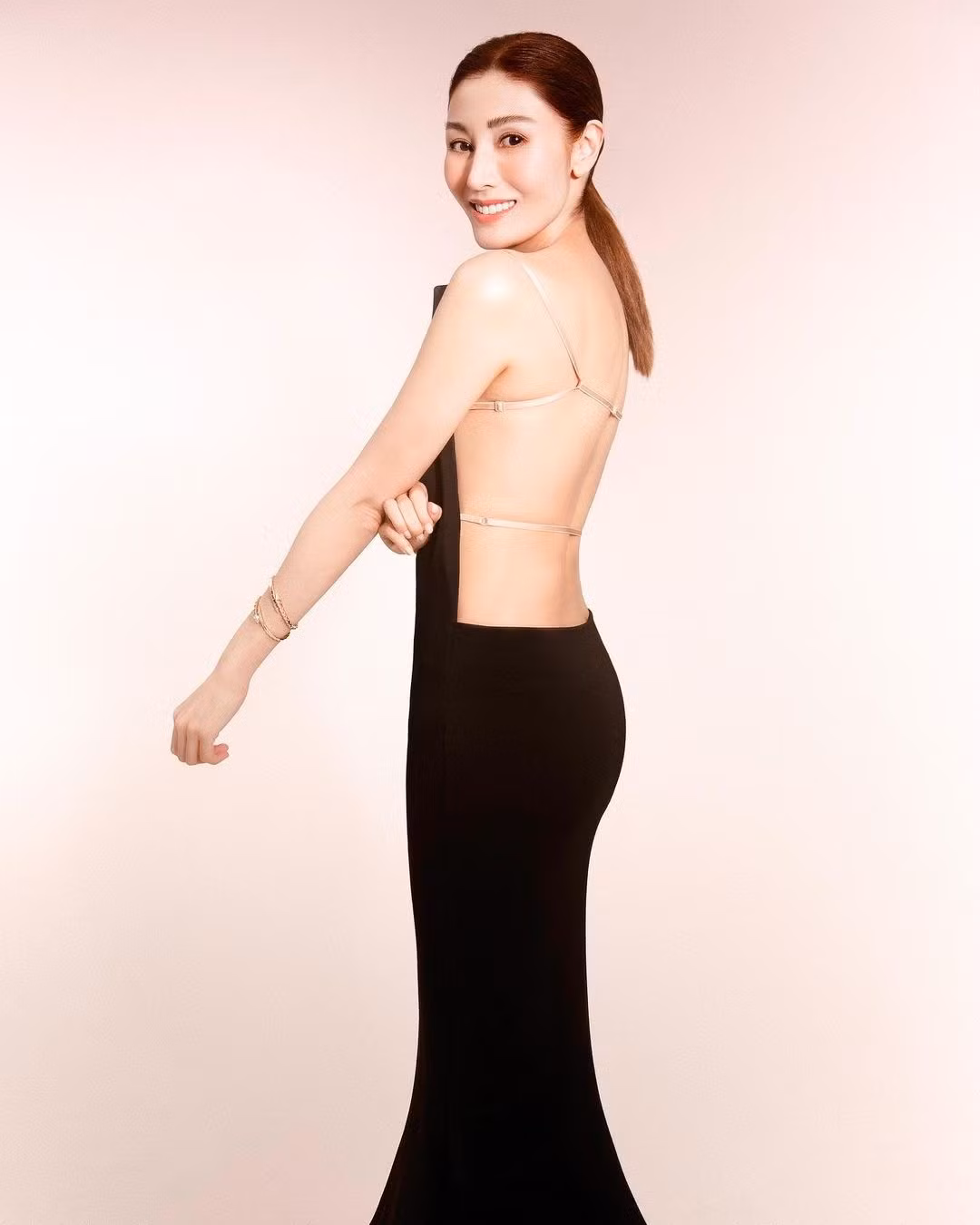 Khoanh khac suyt mat mang khien Ly Gia Han am anh-Hinh-2