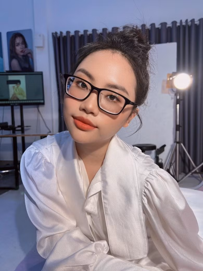 Phương Mỹ Chi bỗng hóa mặn mà nền nã như quý cô - Hình 3 Phuong My Chi bong hoa man ma nen na nhu quy co-Hinh-3