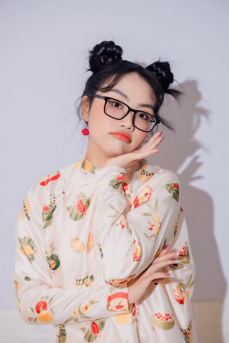 Phương Mỹ Chi bỗng hóa mặn mà nền nã như quý cô - Hình 5 Phuong My Chi bong hoa man ma nen na nhu quy co-Hinh-5