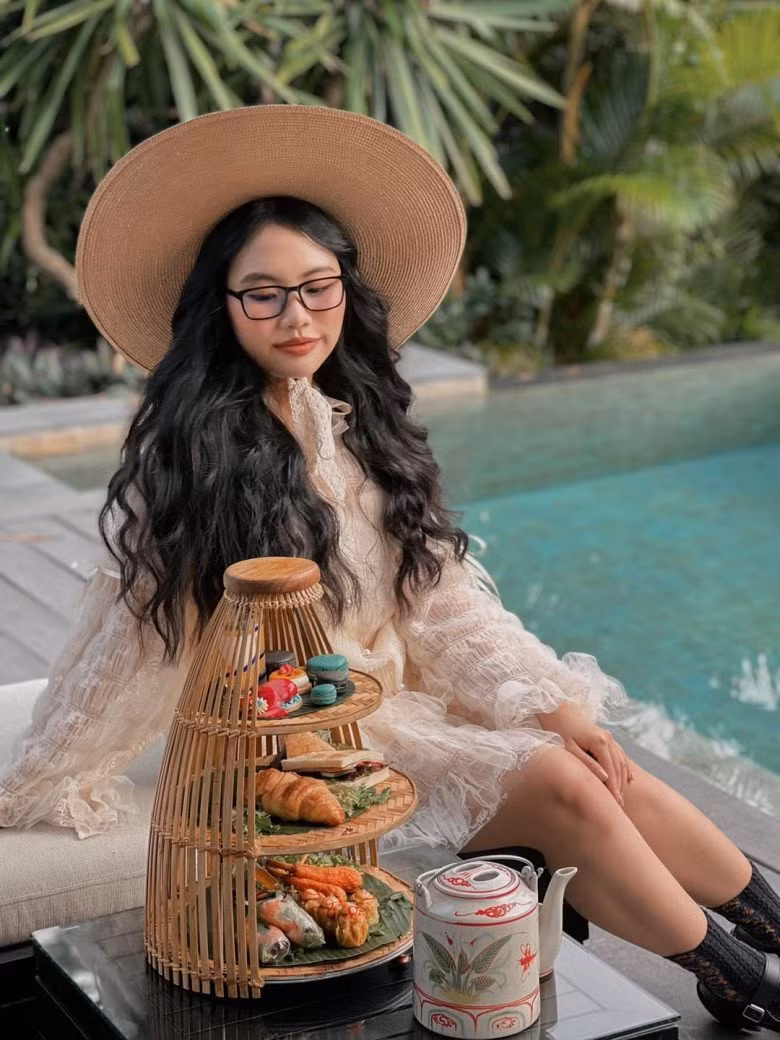 Phương Mỹ Chi bỗng hóa mặn mà nền nã như quý cô - Hình 8 Phuong My Chi bong hoa man ma nen na nhu quy co-Hinh-8