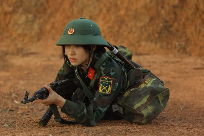 Hoà Minzy khoe đôi chân bầm tím khiến fan xót xa - Hình 5 Hoa Minzy khoe doi chan bam tim khien fan xot xa-Hinh-5