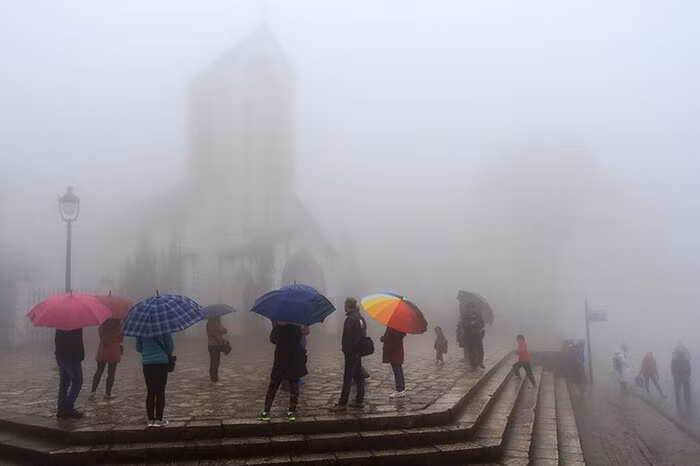 Hàng vạn người đổ về du xuân, Sapa 'cháy' phòng nghỉ - Hình 2 Hang van nguoi do ve du xuan, Sapa 'chay' phong nghi-Hinh-2