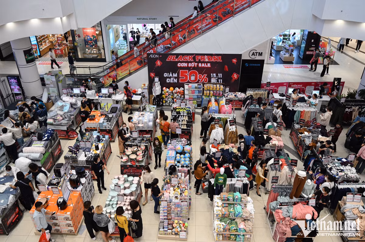 Cuoc do bo trung tam thuong mai 'vo vet' hang ngay Black Friday