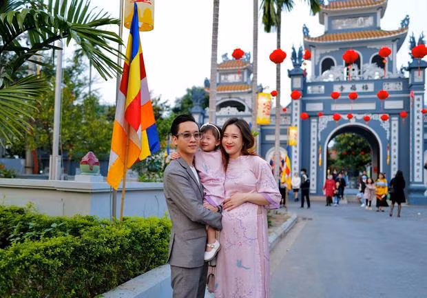 Gia dinh JustaTee duong tinh voi Covid-19 dung mung 3 Tet-Hinh-3