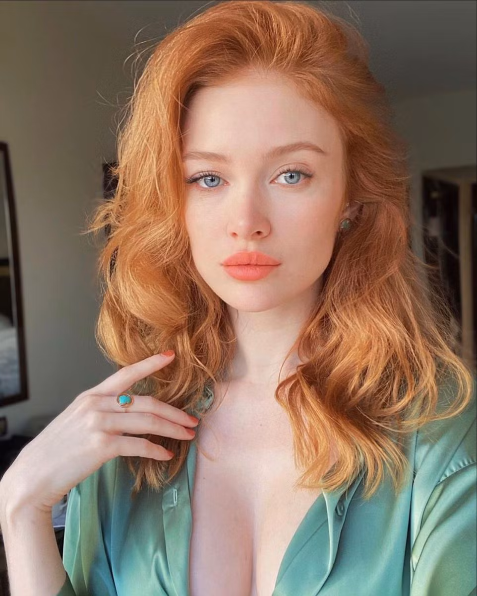 Angelina Michelle là người mẫu đến từ Nga. Có vẻ ngoài xinh đẹp và gợi cảm nên Angelina Michelle xuất hiện trên nhiều tạp chí trong nước và quốc tế khác nhau như Vogue, L'officiel. Đồng thời, cô còn là gương mặt được nhiều thương hiệu nổi tiếng săn đón.