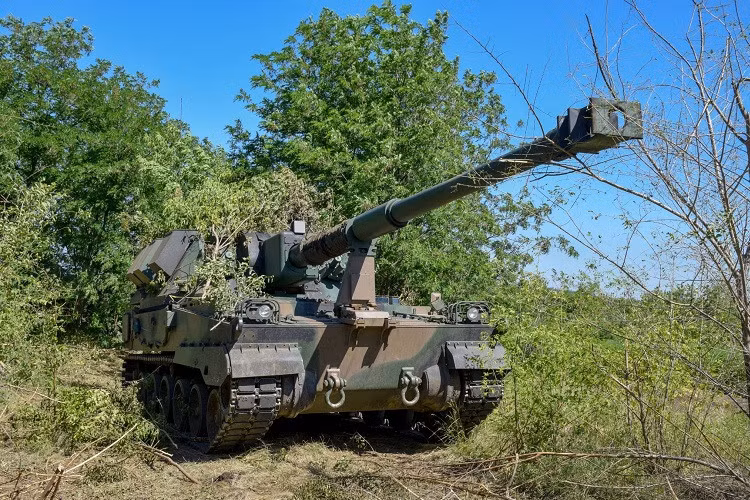 Phao tu hanh 'con cua' Ba Lan vien tro cho Ukraine bi pha huy