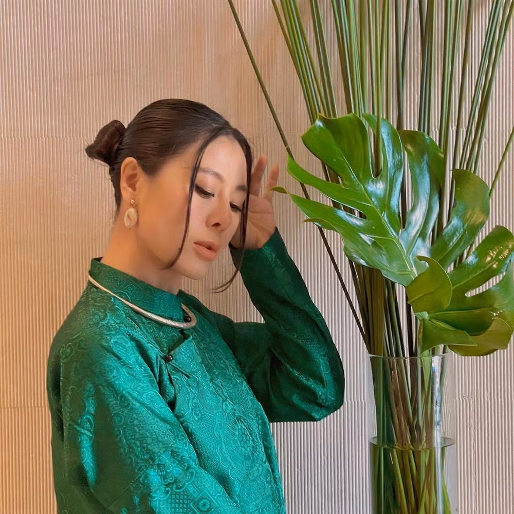 Nam Thu mat bien dang, nghi van tham my hong-Hinh-8