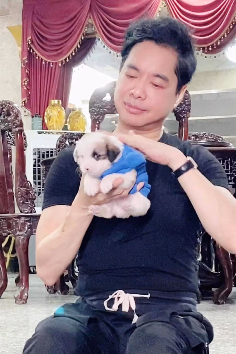 Ngoc Son: Khong vo con, nuoi cun cung trong biet thu 400 ty