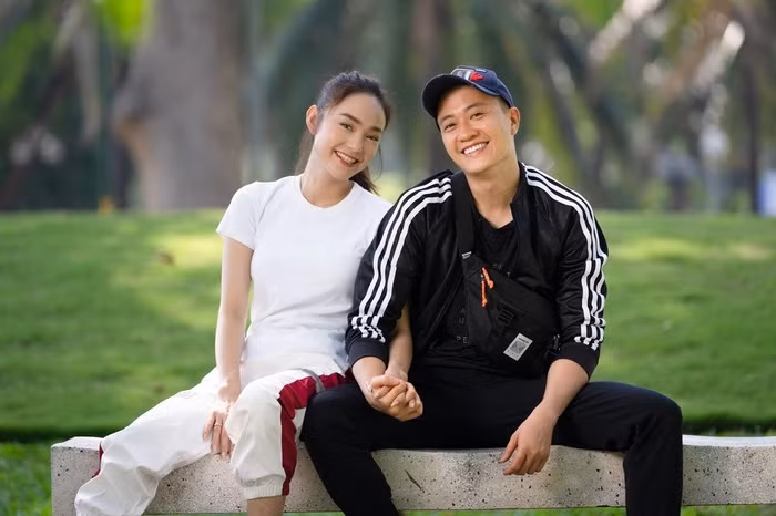 Sao nam Vbiz di an cuoi Minh Hang co tam nhat 'he mat troi'-Hinh-4