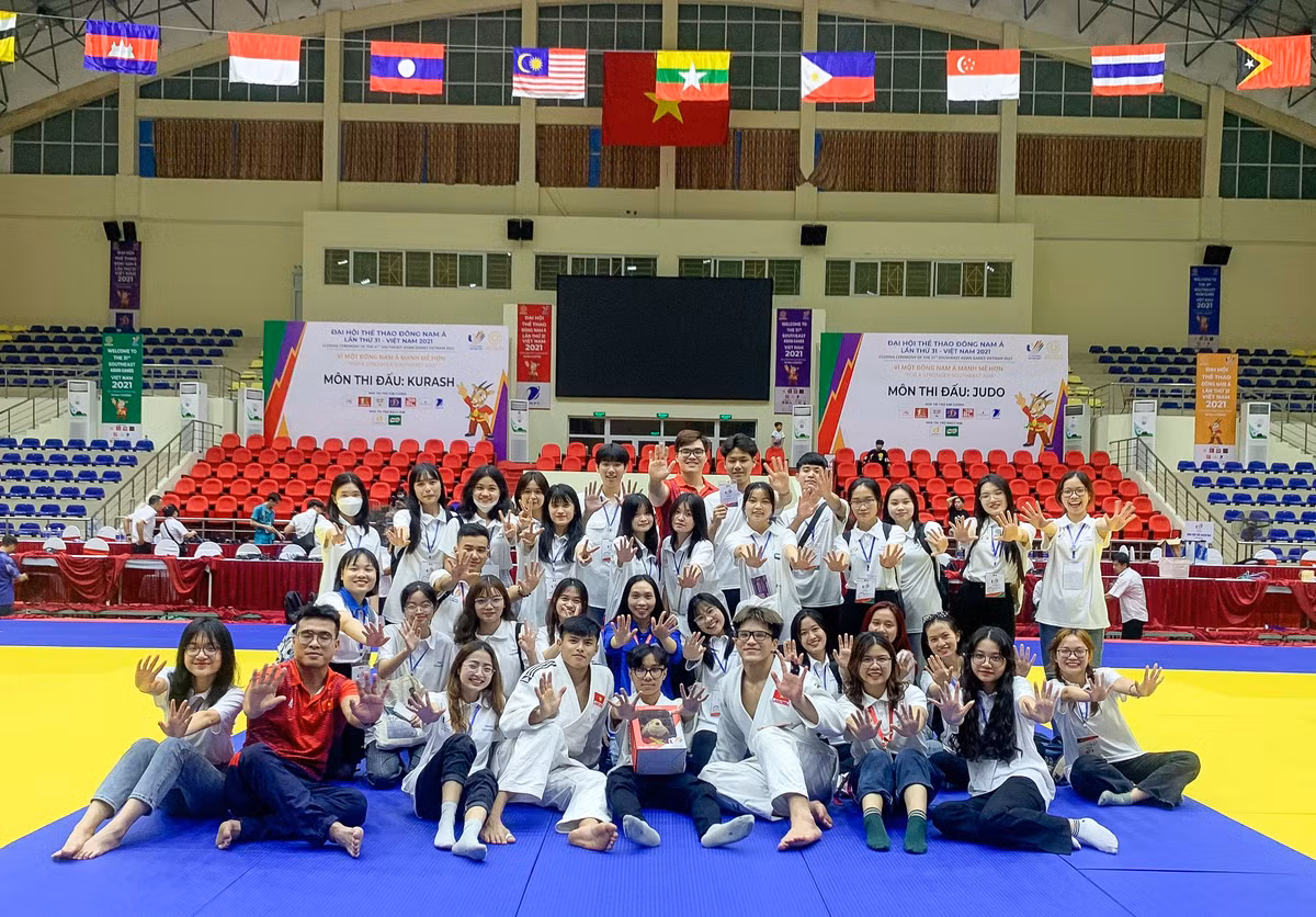 Nu sinh Ngoai Thuong dieu phoi 200 tinh nguyen vien tai SEA Games 31-Hinh-2