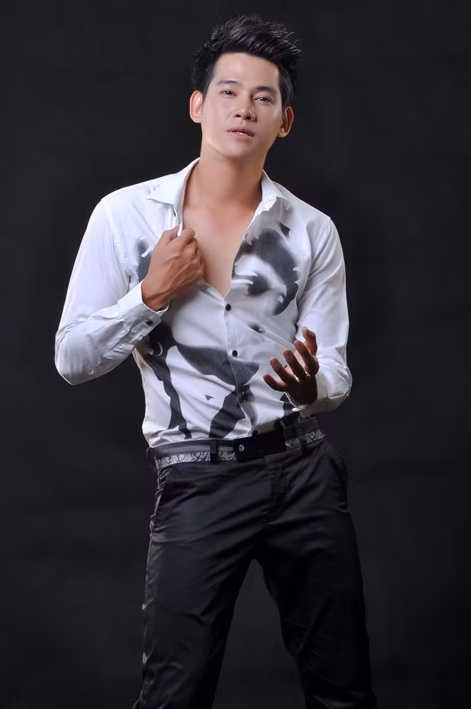 Phùng Ngọc Huy khiến fan lo lắng khi bất ngờ đăng ảnh - Hình 2 Phung Ngoc Huy khien fan lo lang khi bat ngo dang anh-Hinh-2