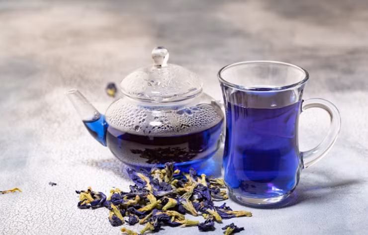 Nếu uống điều độ và sử dụng đúng cách, dòng hoa này tốt cho sức khỏe, đẹp da, giảm căng thẳng