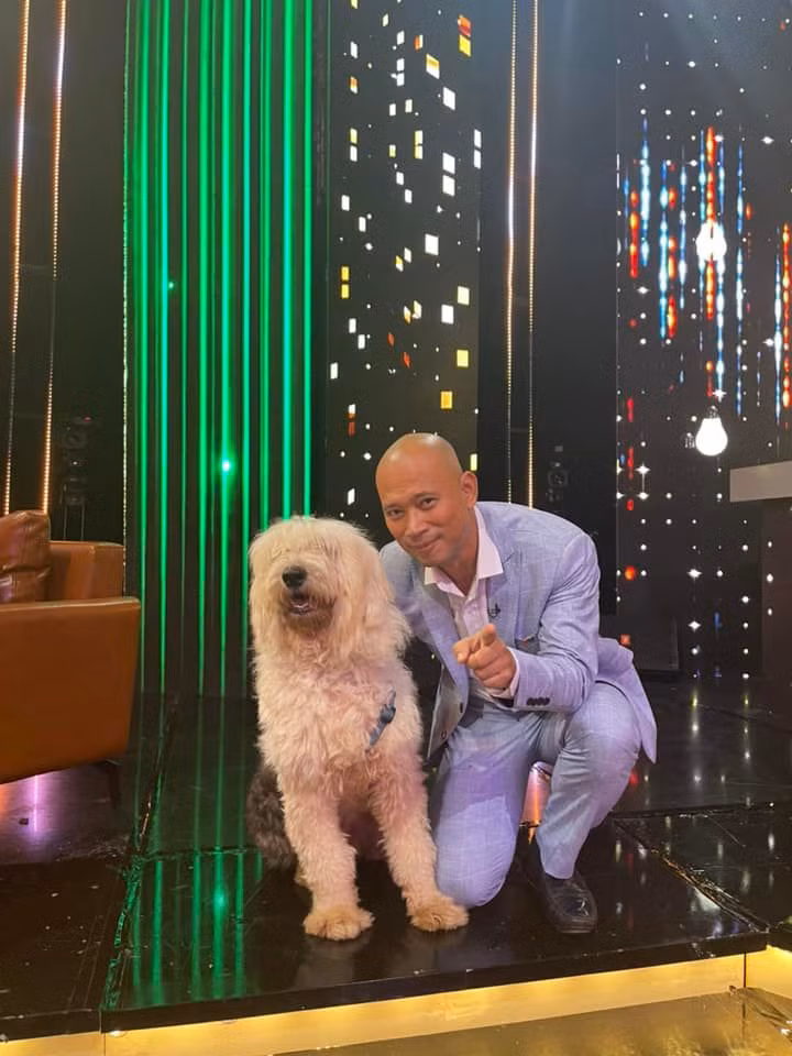 MC nam duy nhất của VTV để đầu trọc khi lên sóng là ai? - Hình 8 MC nam duy nhat cua VTV de dau troc khi len song la ai?-Hinh-8
