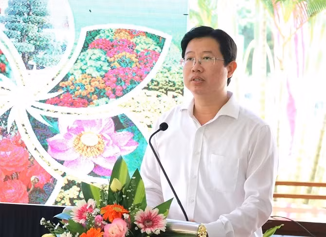 Nhieu chuong trinh an tuong tai Festival Hoa - Kieng Sa Dec-Hinh-2