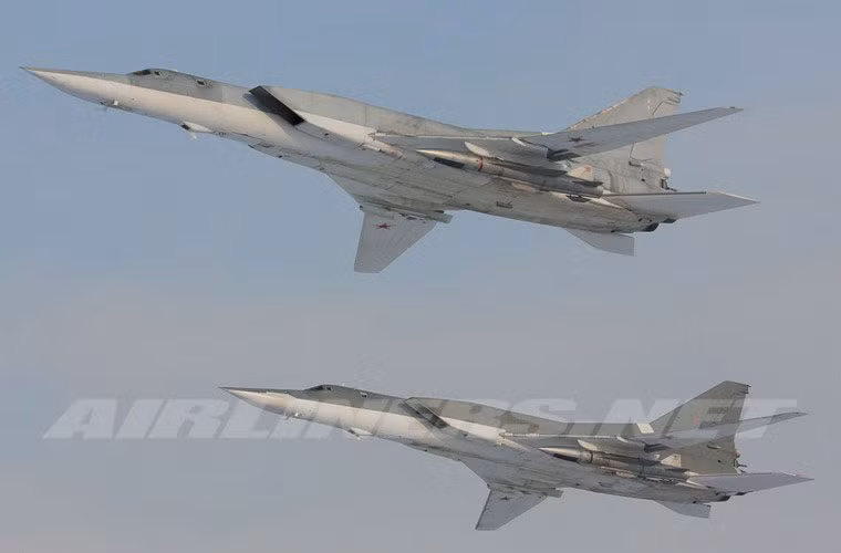 Tu-22M3 được trang bị động cơ tuốc bin phản lực NK-25 cho tốc độ bay 2.000km/h (nhanh hơn B-1B), bán kính tác chiến 2.400km, khả năng mang tới 21 tấn vũ khí trên cánh và thân (gồm bom và tên lửa hành trình đối đất/diệt hạm).