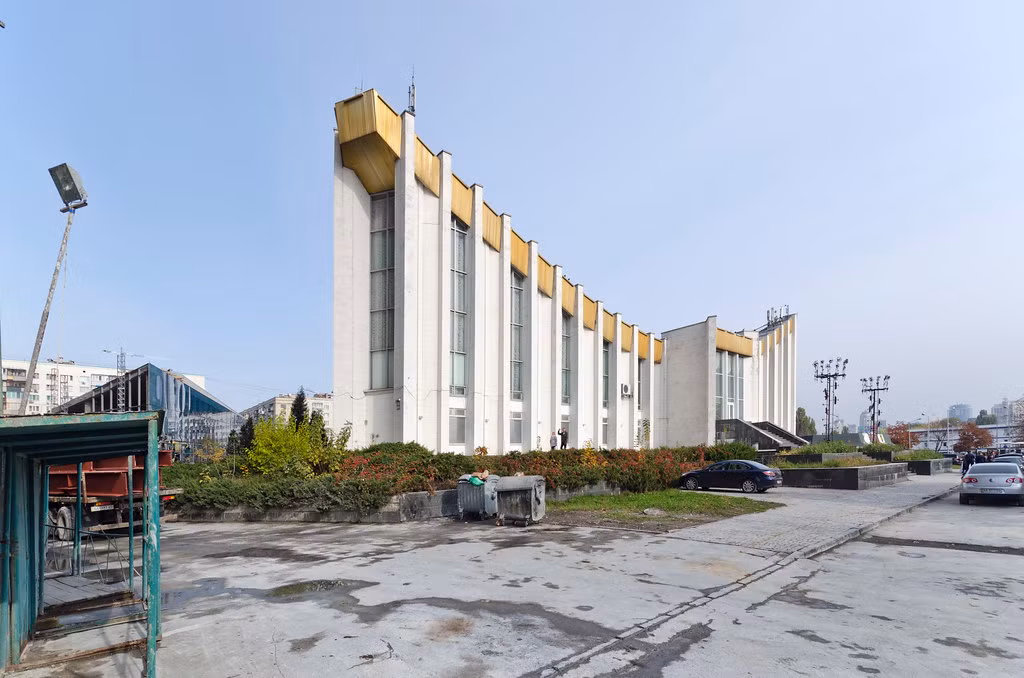 Đây là tòa nhà Văn phòng Đăng ký hộ tịch Trung ương, có từ năm 1980.