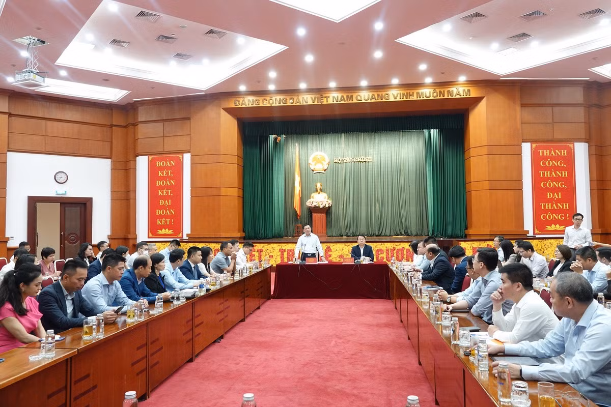 De xuat noi room tin dung go kho thi truong chung khoan va trai phieu