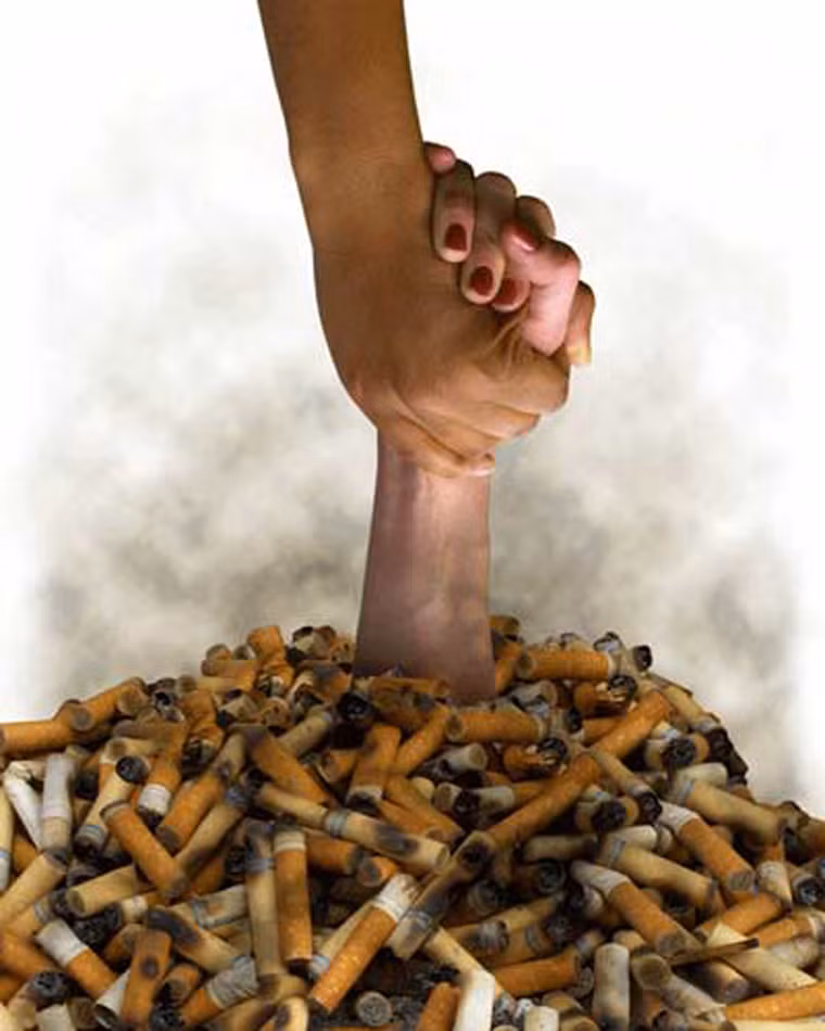 Không âm thầm cai thuốc một mình. Hút thuốc trong thời gian dài khiến người sử dụng có cảm giác “thèm”, “nghiện”. Tình trạng này khiến người cai thuốc dễ dàng thỏa hiệp, không đủ quyết tâm. Vì vậy thông báo cho bạn bè, người thân rất cần thiết. Họ sẽ là nguồn động viên, nhắc nhở bạn kịp thời.
