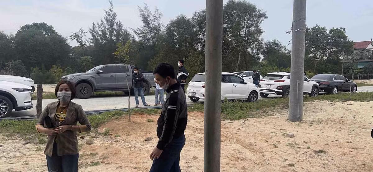 'Co' dat khuay dong lang que Ha Tinh, vai ngay lai 'bay sach'-Hinh-4