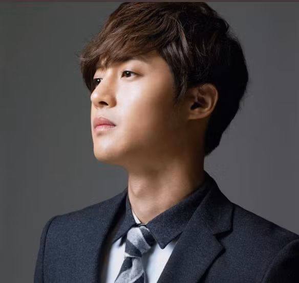 Kim Hyun Joong.