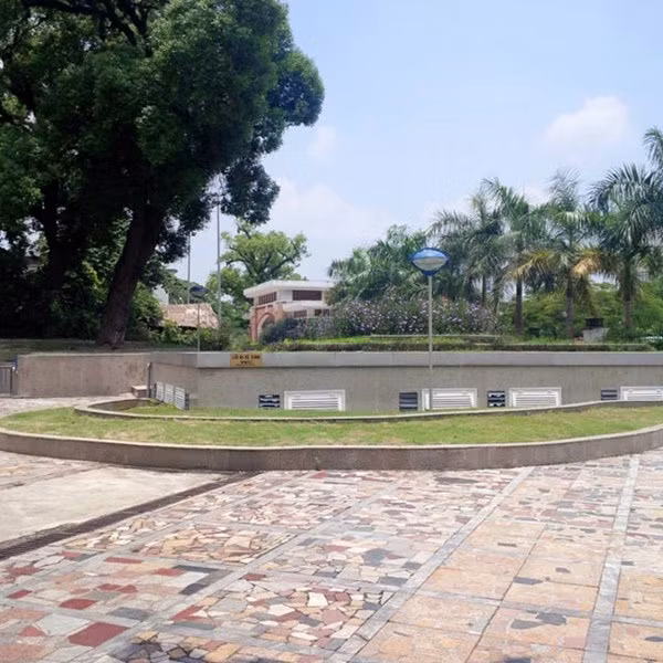 Đến nay dù đã đưa vào sử dụng hơn 2 năm, nhưng nhiều người dân Thái Nguyên vẫn ngạc nhiên khi biết giá trị đầu tư của khu nhà vệ sinh công cộng này.