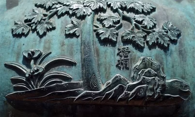 Gỗ quý xuất hiện trên Cửu Đỉnh nhà Nguyễn có giá trị cỡ nào? - Hình 4 Go quy xuat hien tren Cuu Dinh nha Nguyen co gia tri co nao?-Hinh-4