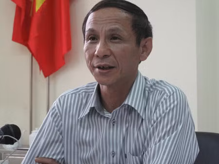 Trong buổi làm việc với báo chí chiều ngày 23/10, ông Nguyễn Việt Cường, Chánh thanh tra Sở Y tế công khai danh sách những cơ sở, đơn vị được cấp phép của Bộ Y tế, Sở Y tế Hà Nội