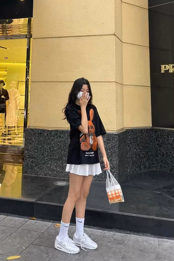 Nhan sac con gai cua Hoa hau Nguyen Thi Huyen: Yeu kieu khong thua kem me-Hinh-6