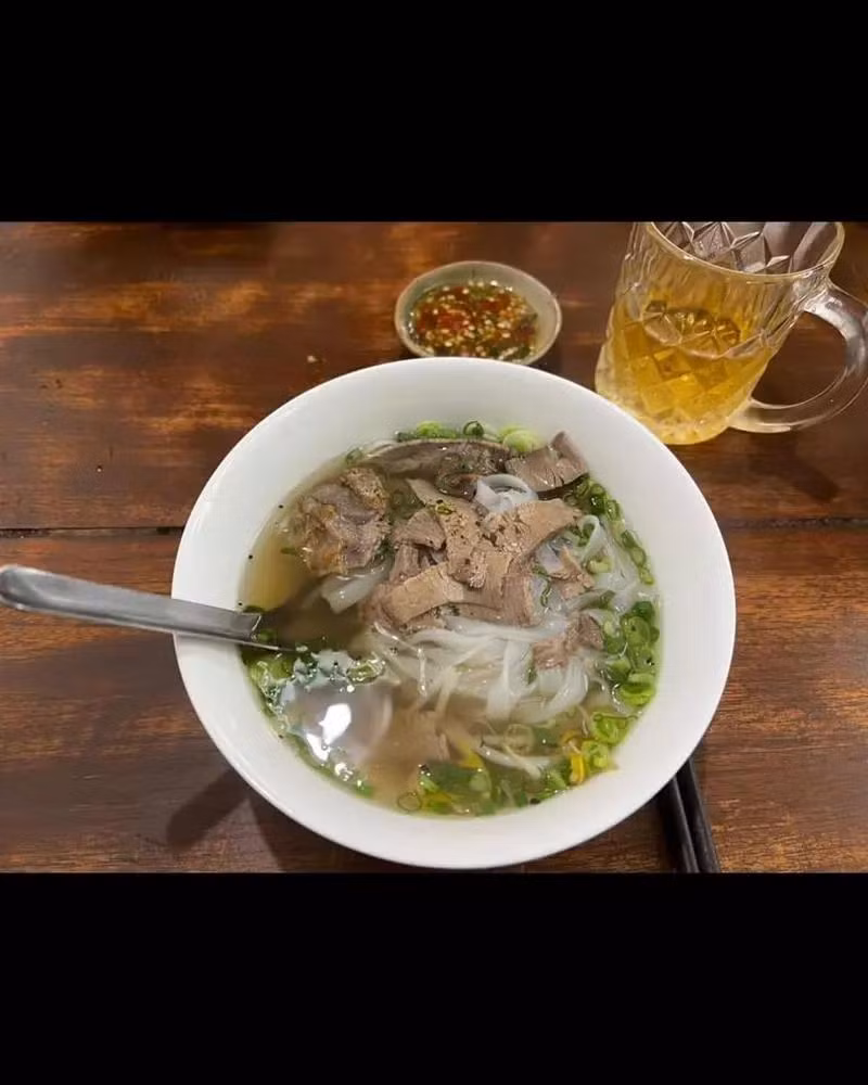 Pho Viet co gi ngon ma tu Bi Rain toi Taecyeon deu 'u me' the?