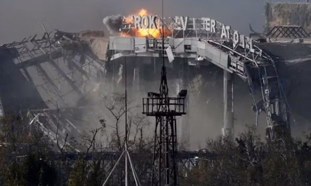 Sân bay Donetsk bị tàn phá nặng nề sau các cuộc giao tranh giữa ly khai và quân Ukraine.