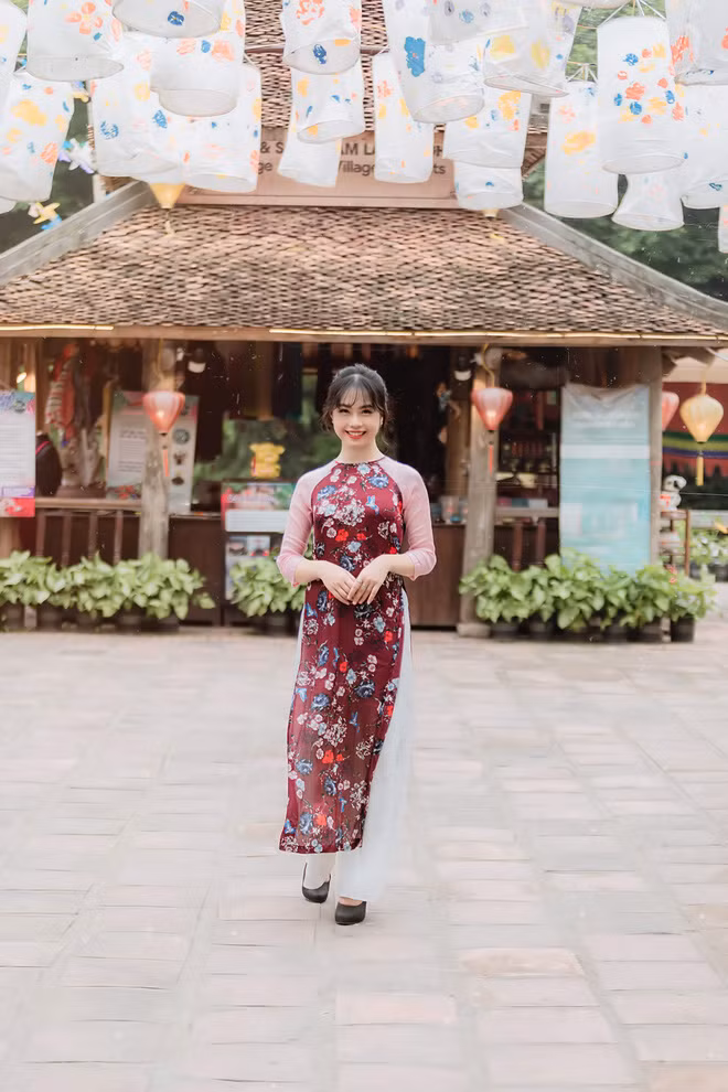  Khi được trở thành giảng viên Đại học Kinh tế Quốc dân, cô cảm thấy vô cùng tự hào vì đây là một môi trường học tập chuyên nghiệp, năng động, sáng tạo. 
