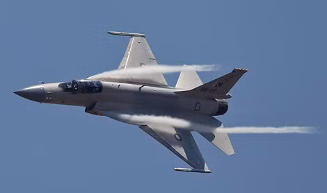Tiêm kích đa năng giá rẻ JF-17.