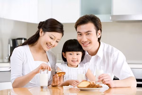 Nếu uống kèm thêm với sữa có nhiều chất béo sẽ tạo thành bữa ăn sáng có hàm lượng chất béo cao quá mức. Trẻ ăn dạng thực phẩm này không hề có lợi cho sức khỏe.