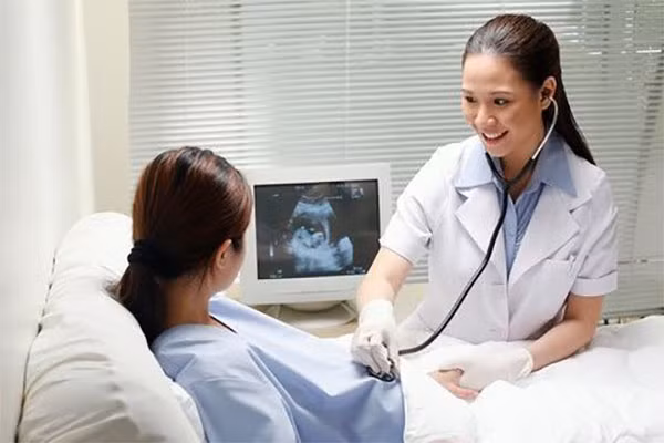 Do thực tế, sức khỏe trước khi mang thai của người mẹ được chứng minh có vai trò quan trọng trong việc dự báo tình trạng sức khỏe của mình và con trong thai kỳ. Nó cũng rất quan trọng đối với phụ nữ đã có bệnh mãn tính trước đó.
